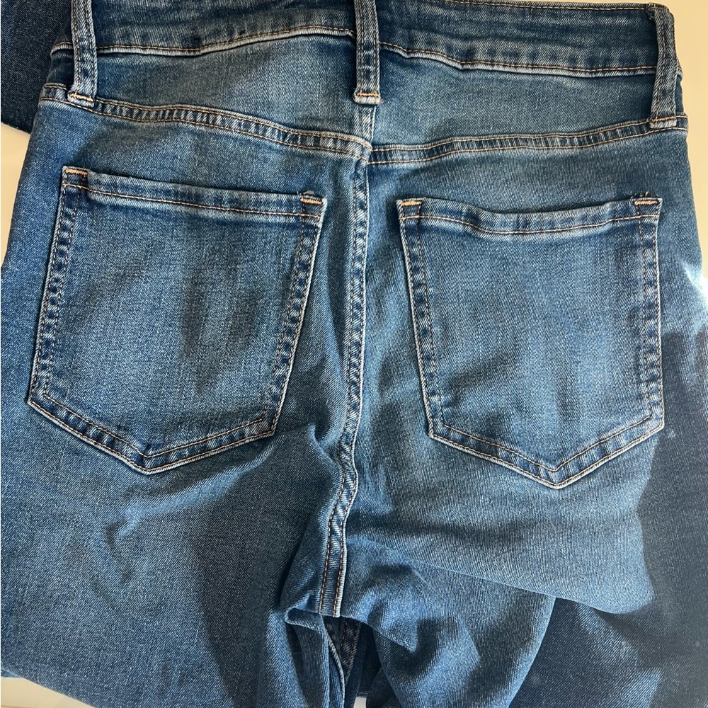 GAP High Rise Blue Distressed Jeans - Picture 3 of 6